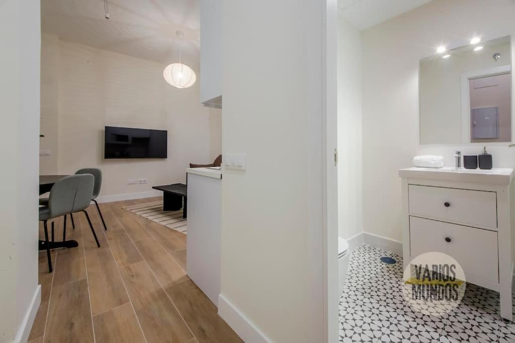 Cozy Y Centrico Apt Para 6Pax En Plaza Del Carmen E2 Madri Exterior foto