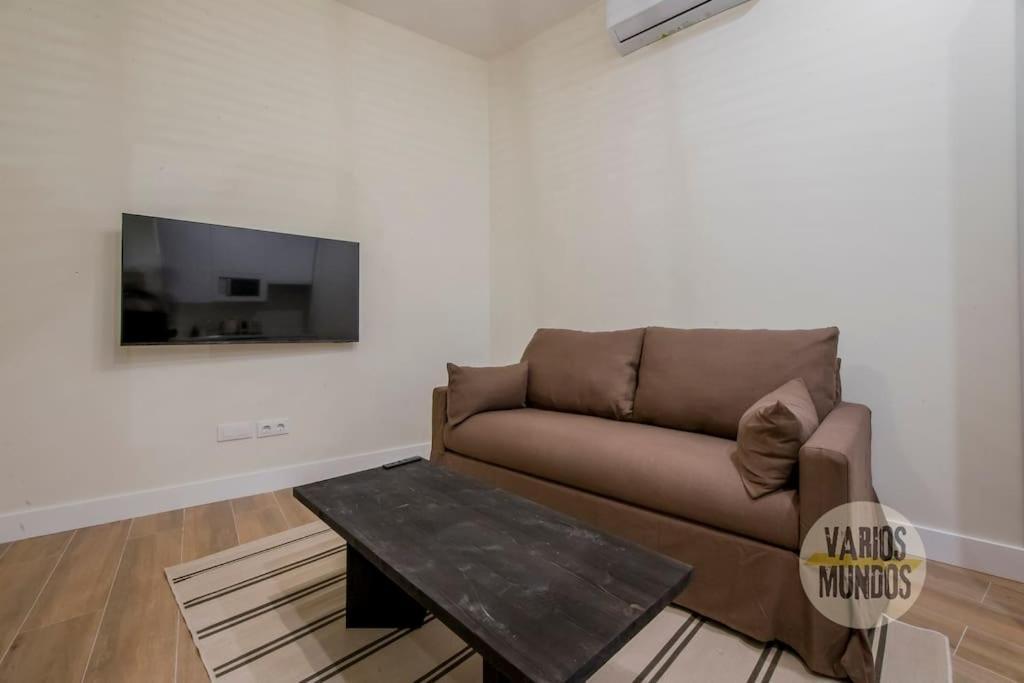 Cozy Y Centrico Apt Para 6Pax En Plaza Del Carmen E2 Madri Exterior foto