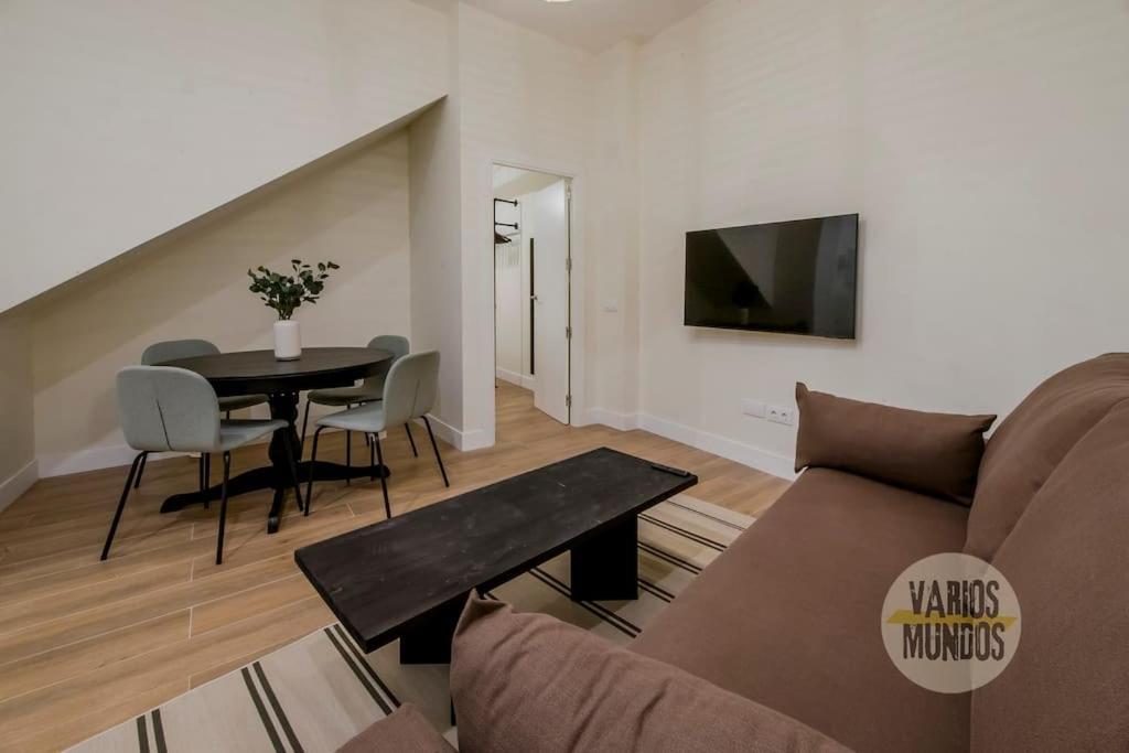 Cozy Y Centrico Apt Para 6Pax En Plaza Del Carmen E2 Madri Exterior foto