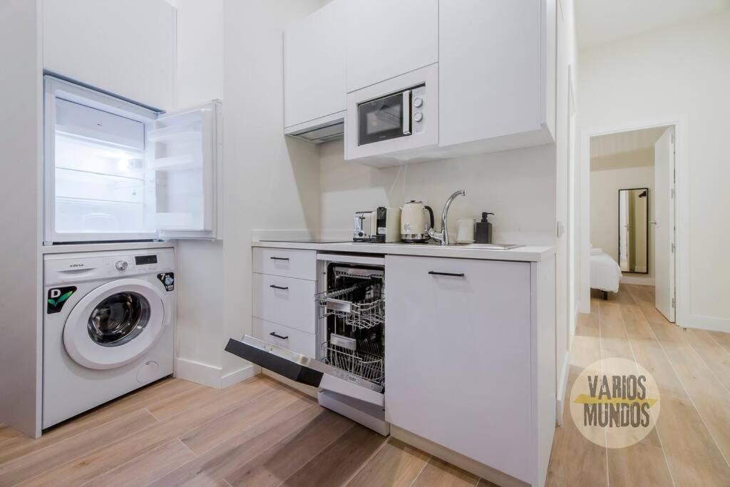 Cozy Y Centrico Apt Para 6Pax En Plaza Del Carmen E2 Madri Exterior foto